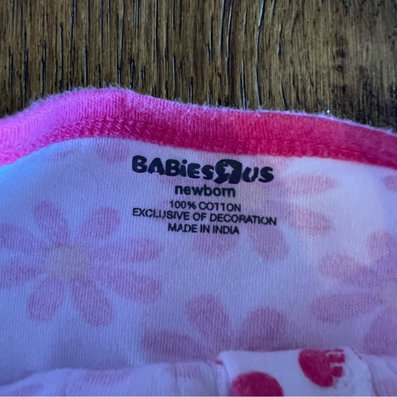 Newborn Girl Mixed Brand Bundle - Picture 12 of 16